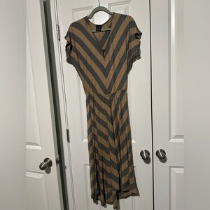 Ella Moss XS Tan and Gray dress